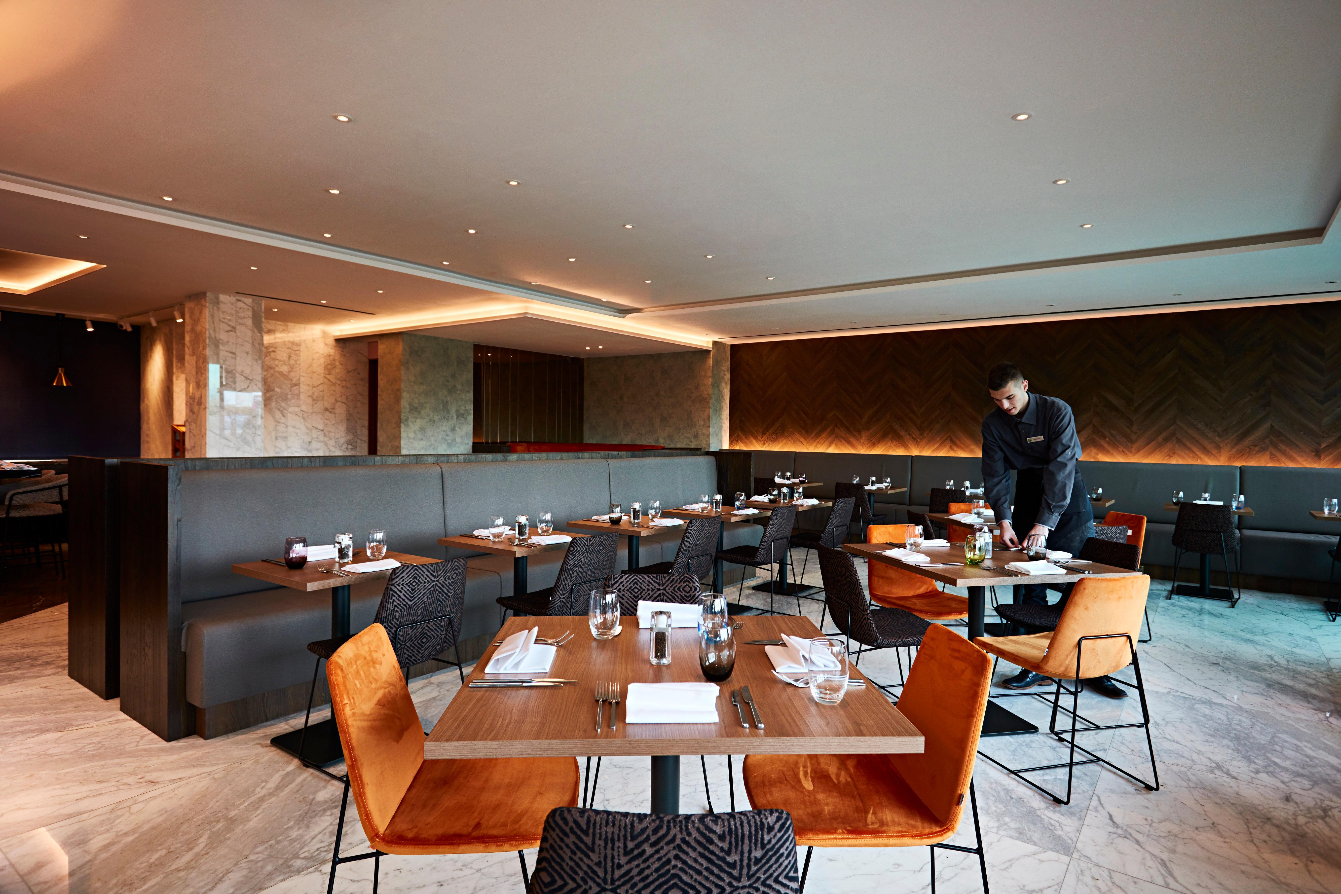 Отель Crowne Plaza London - Kingston By Ihg Surbiton Экстерьер фото