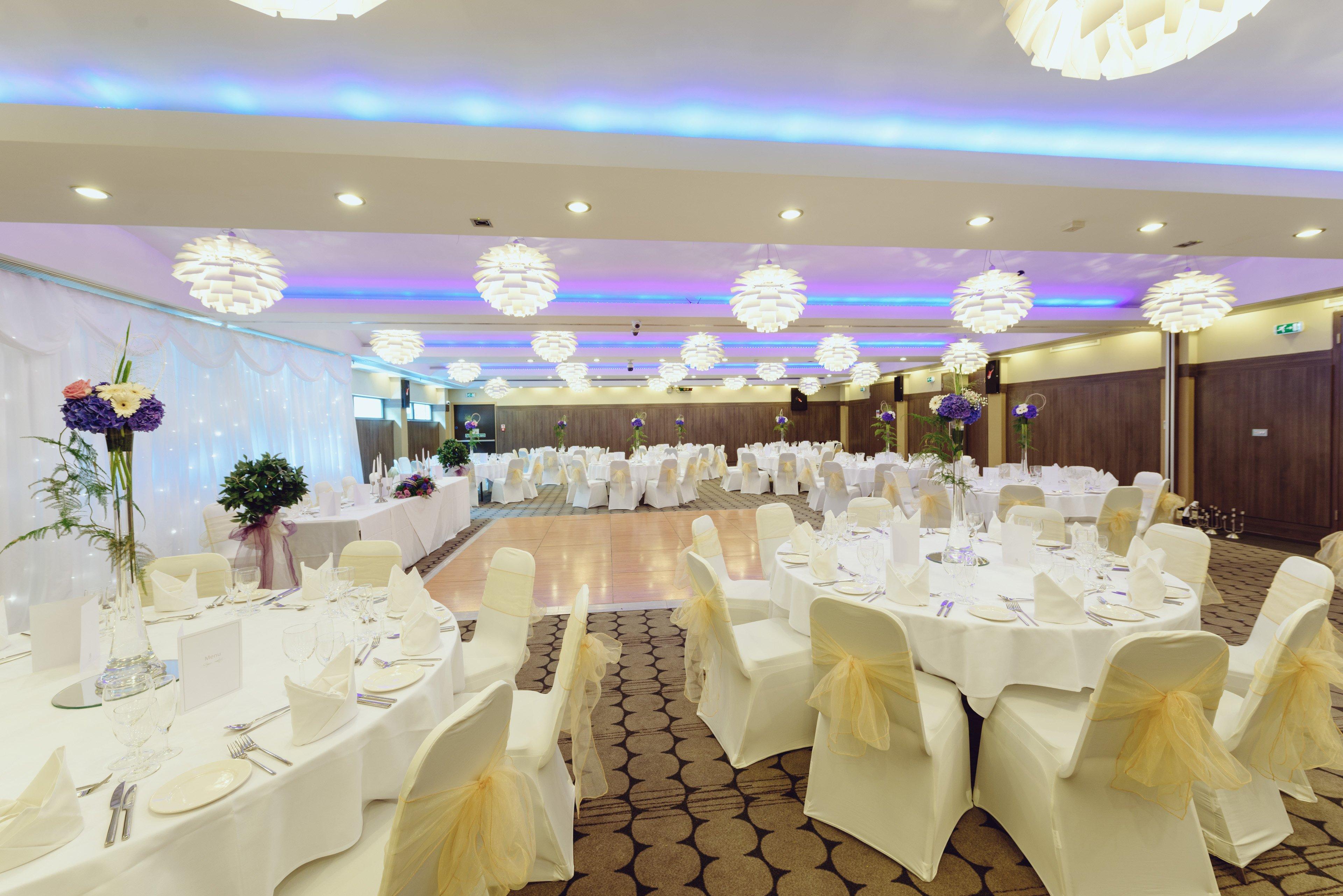 Отель Crowne Plaza London - Kingston By Ihg Surbiton Экстерьер фото