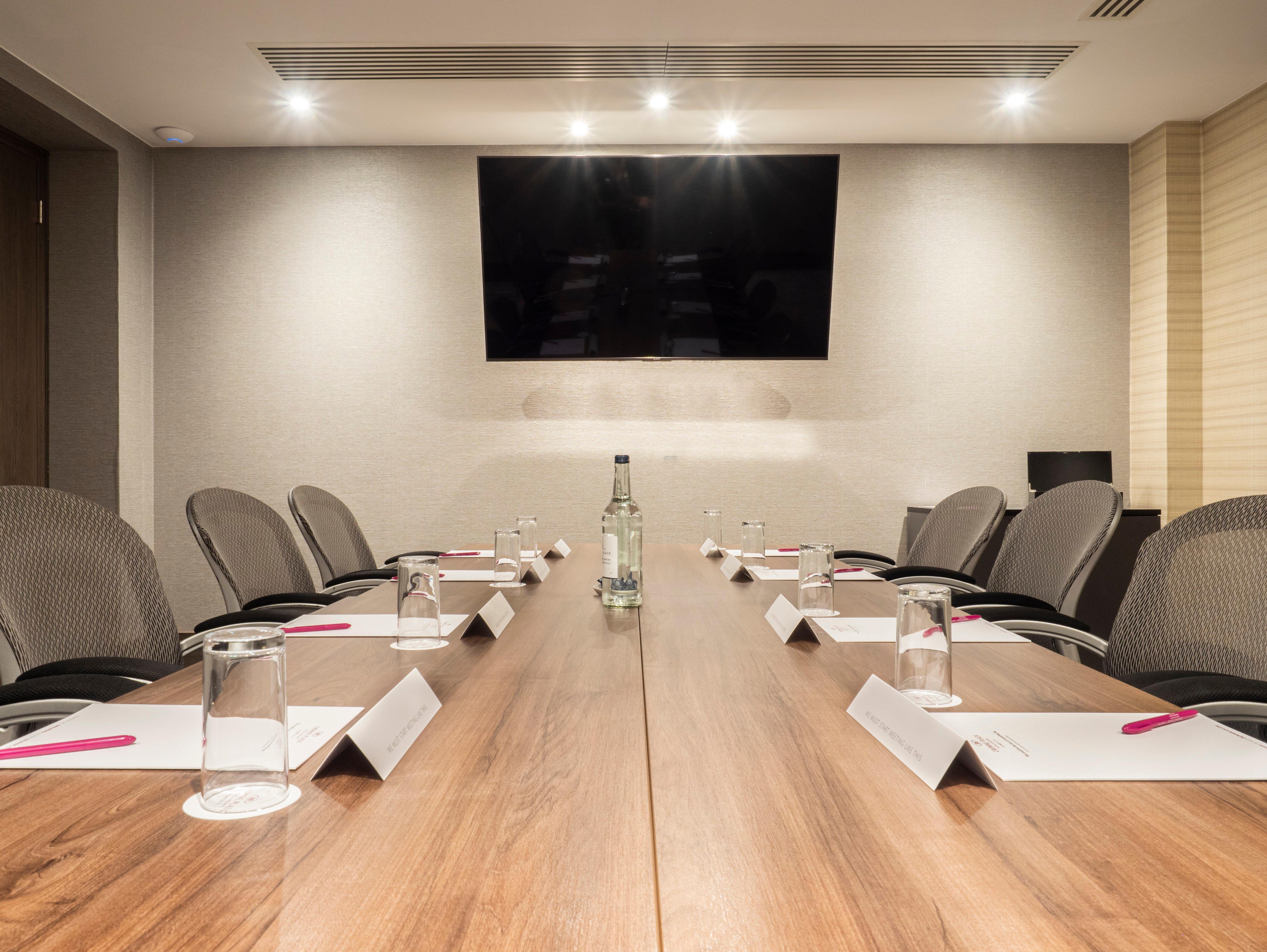 Отель Crowne Plaza London - Kingston By Ihg Surbiton Экстерьер фото