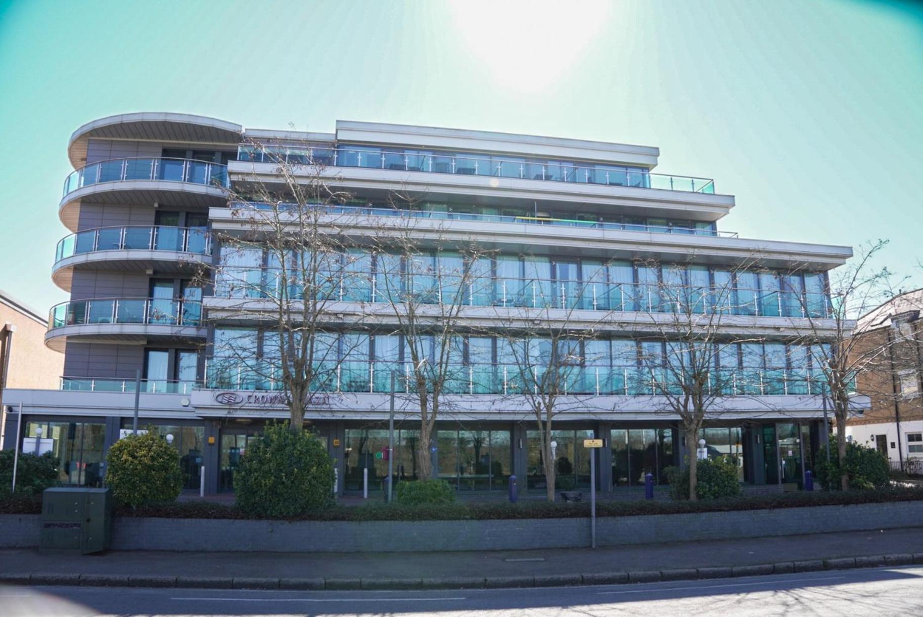 Отель Crowne Plaza London - Kingston By Ihg Surbiton Экстерьер фото